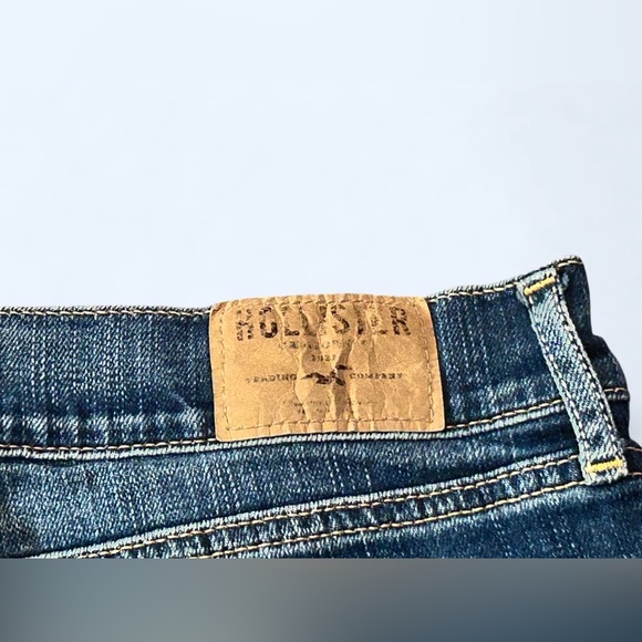 Vintage Hollister California Medium Wash Denim Shorts - Size 7 - Picture 5 of 5